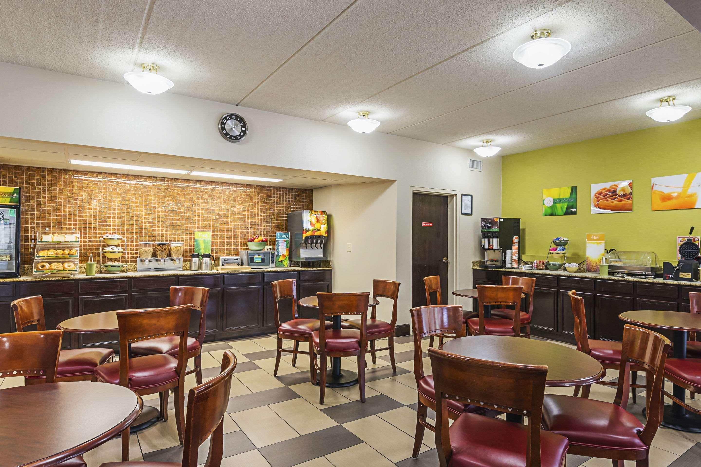 Quality Inn Airport - Southeast Irondale Esterno foto